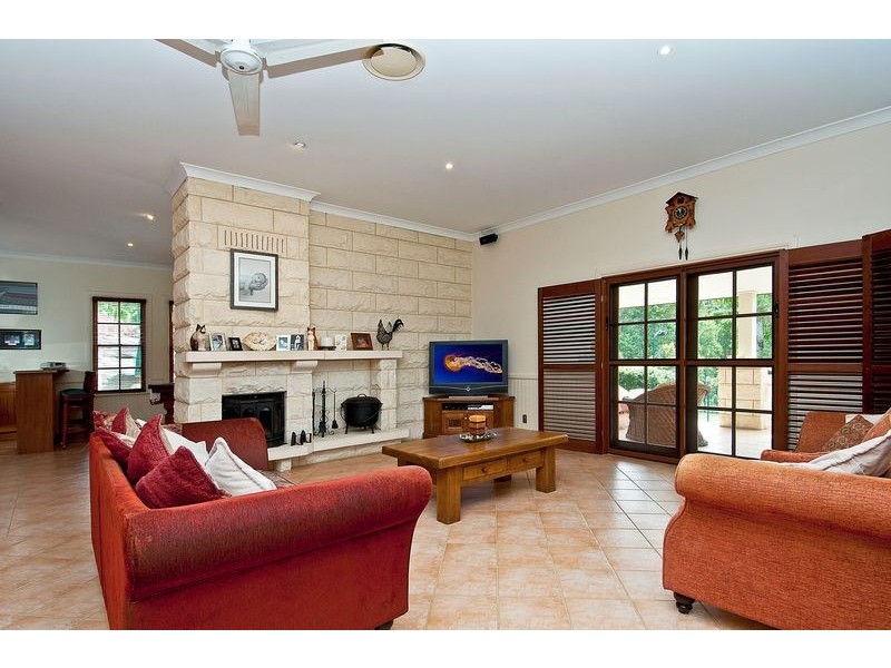23 Julie Way, Mudgeeraba QLD 4213