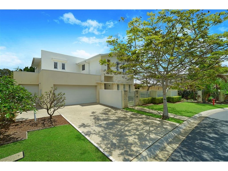 1042 Lakeview Terrace, Benowa QLD 4217