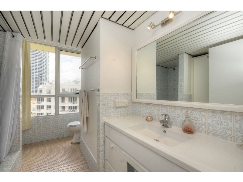 60/44 The Esplanade, Surfers Paradise QLD 4217