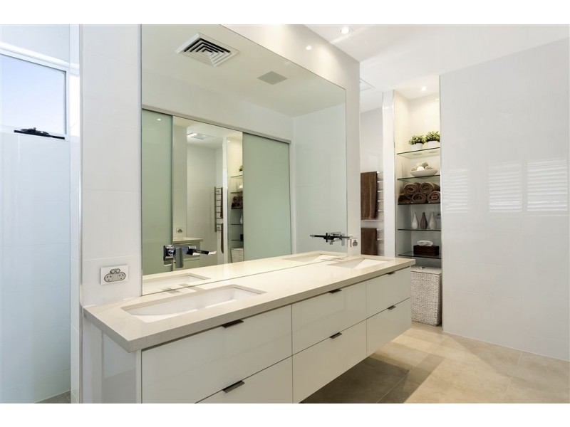 23 Ewart Street, Burleigh Heads QLD 4220