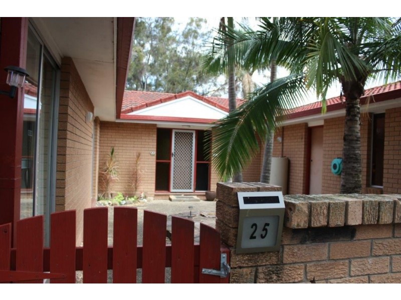 25 Garden Grove, Carrara QLD 4211