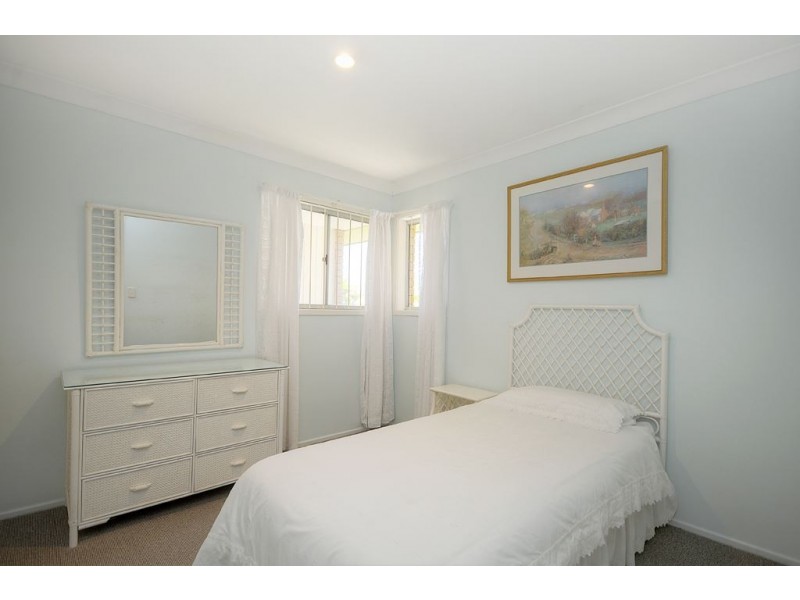 31 Sunshine Boulevard, Broadbeach Waters QLD 4218