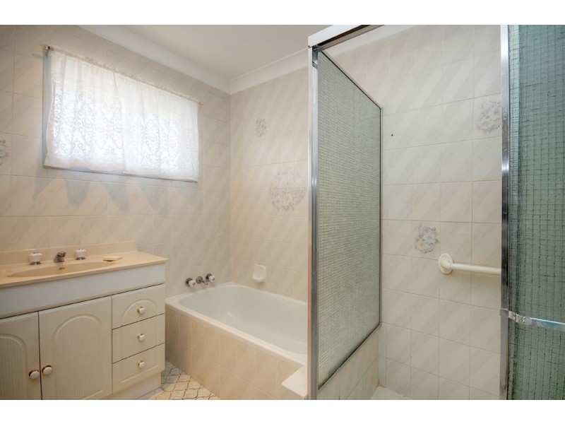 31 Sunshine Boulevard, Broadbeach Waters QLD 4218