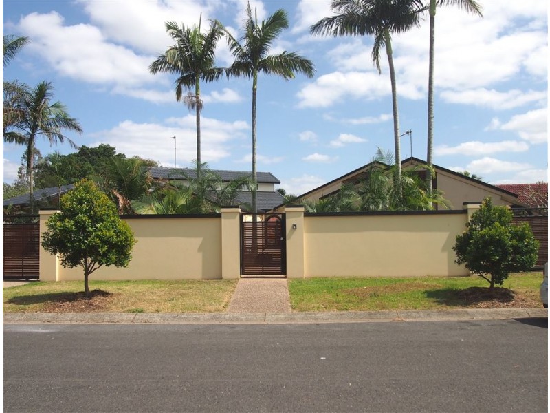 2 Craig Avenue, Carrara QLD 4211