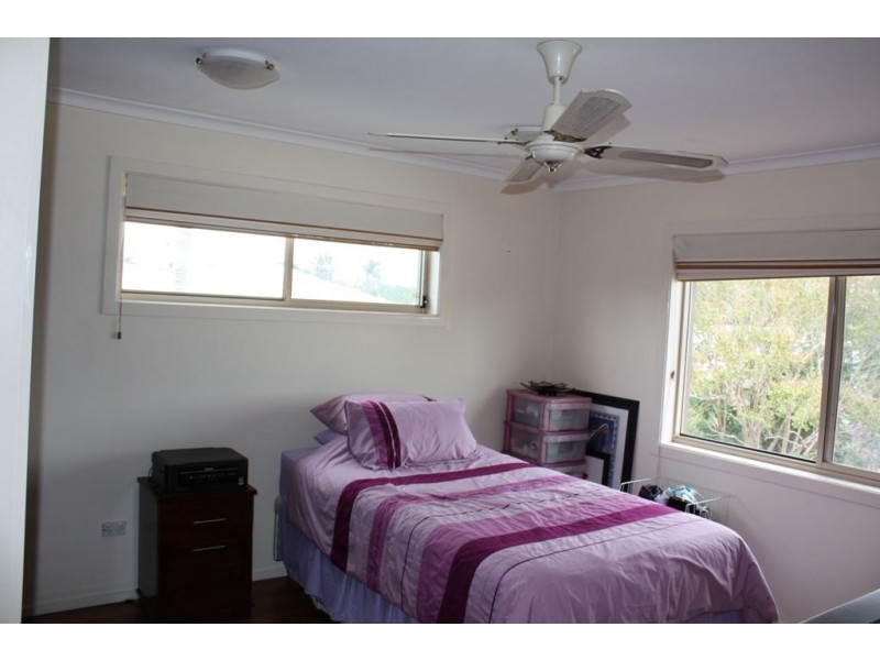 14 Cresta Court, Broadbeach Waters QLD 4218