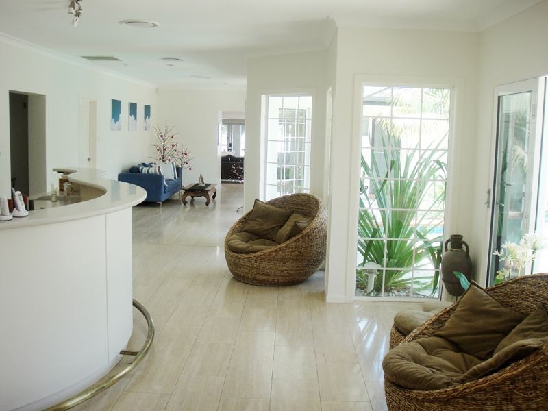 69 Allambi Avenue, Broadbeach Waters QLD 4218