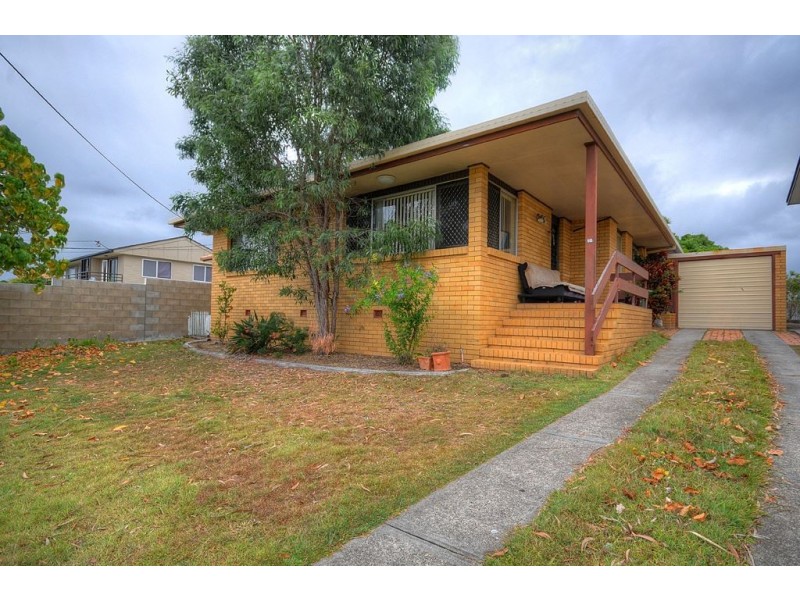 10 Cascade Avenue, Benowa QLD 4217