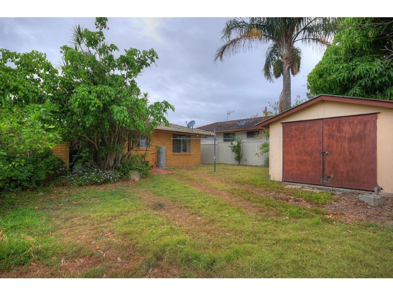 10 Cascade Avenue, Benowa QLD 4217