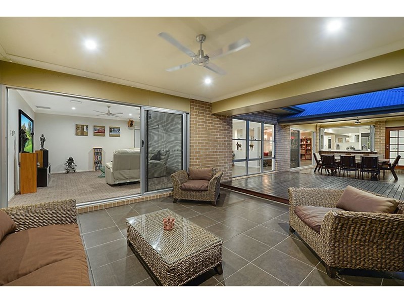 5 Pasture Place, Mount Nathan QLD 4211