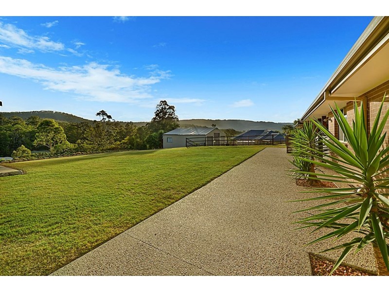 5 Pasture Place, Mount Nathan QLD 4211