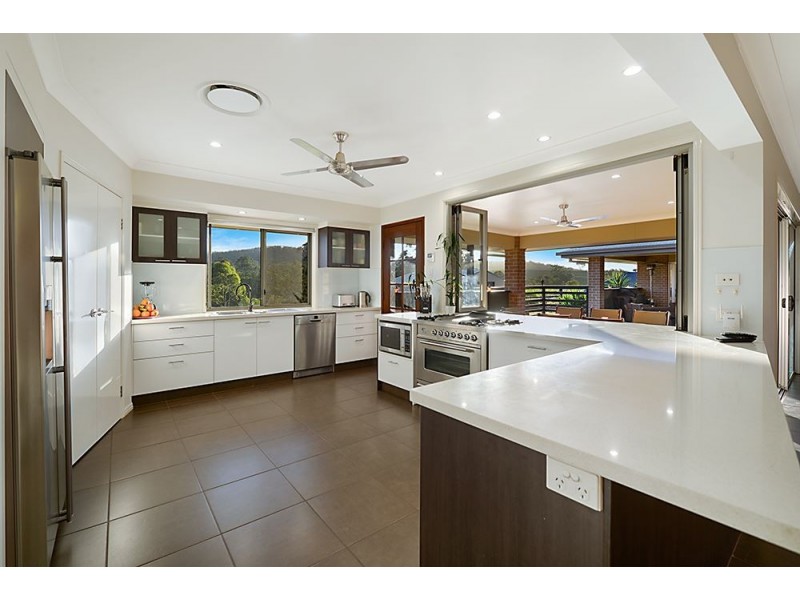 5 Pasture Place, Mount Nathan QLD 4211