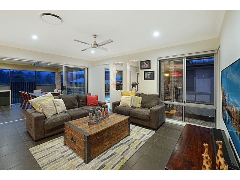 5 Pasture Place, Mount Nathan QLD 4211