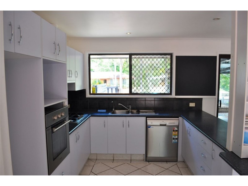 3 Warrungen Way, Ashmore QLD 4214