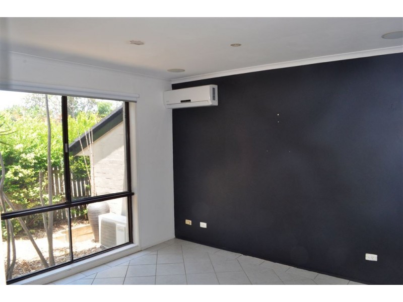 3 Warrungen Way, Ashmore QLD 4214