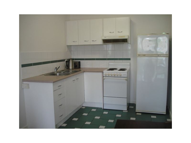 18/14 Darrambal Street, Surfers Paradise QLD 4217