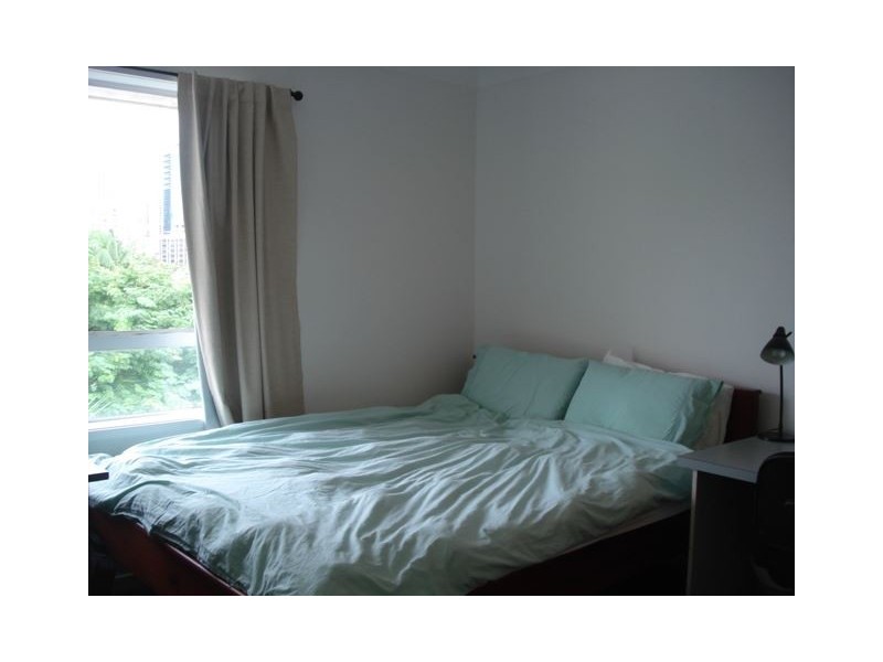 18/14 Darrambal Street, Surfers Paradise QLD 4217