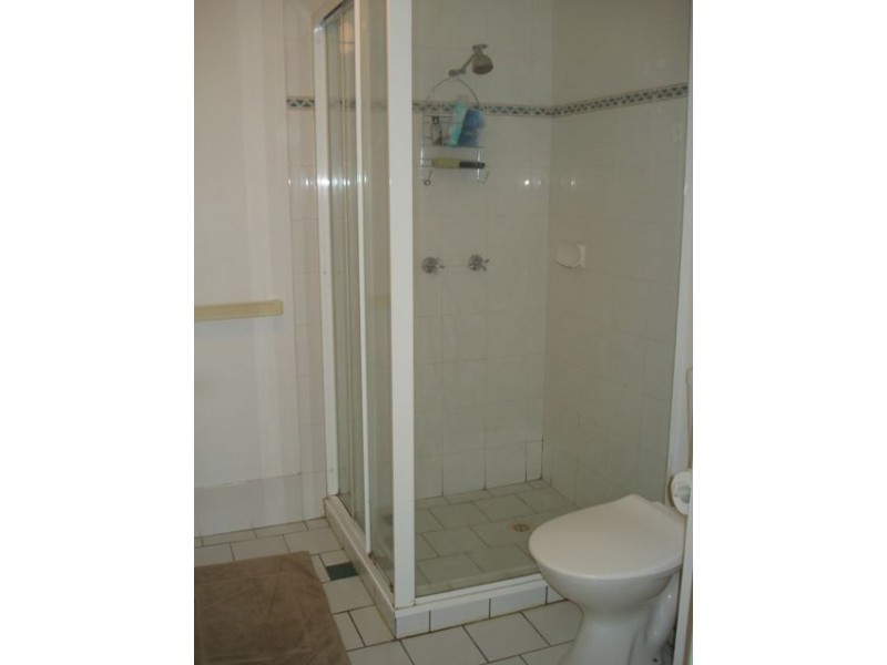 18/14 Darrambal Street, Surfers Paradise QLD 4217