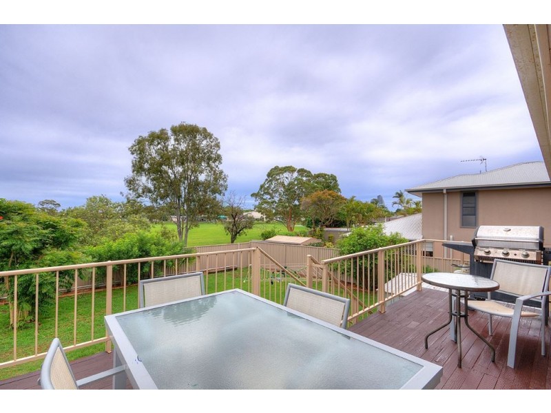 12 Volante Crescent, Mermaid Waters QLD 4218