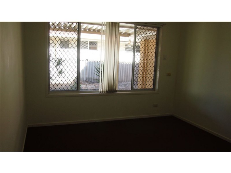 30 Bordeaux Parade, Mermaid Waters QLD 4218