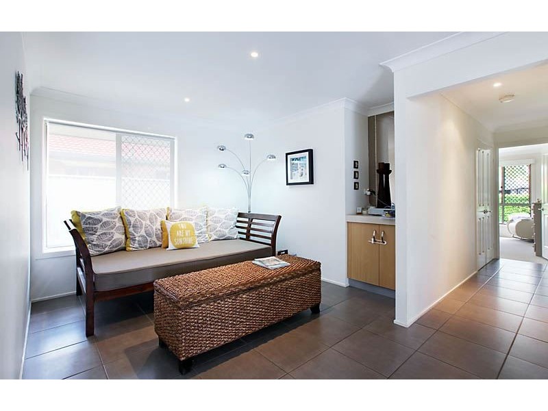 18 Willis Court, Mermaid Waters QLD 4218