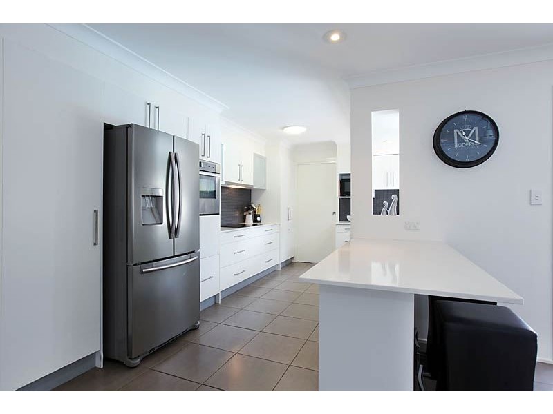 18 Willis Court, Mermaid Waters QLD 4218
