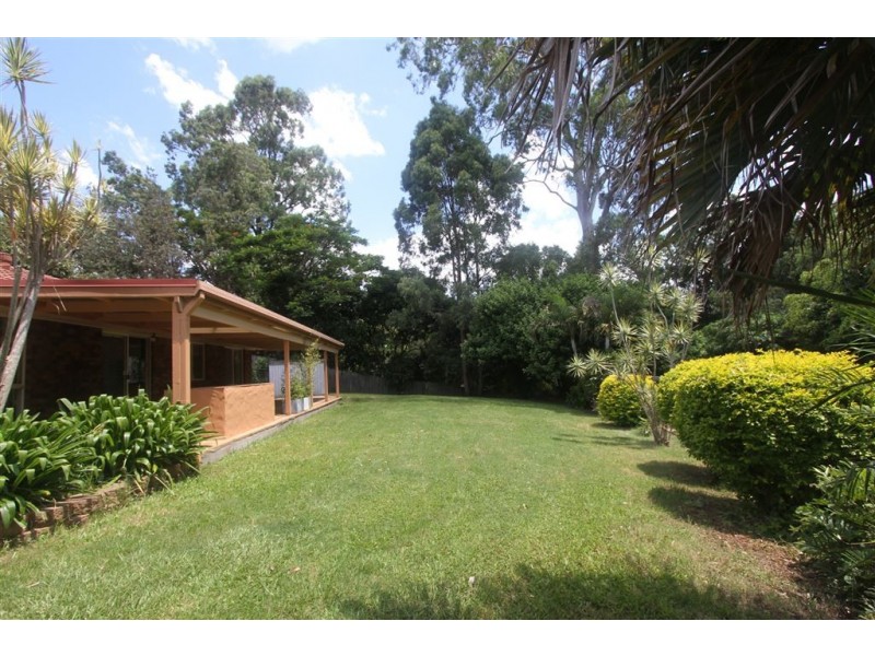 8 Edelsten Court, Carrara QLD 4211