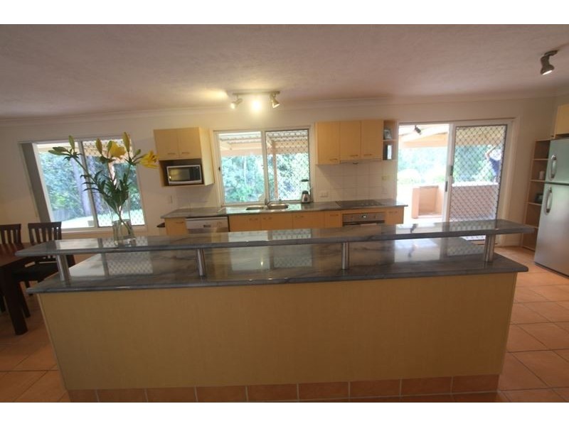 8 Edelsten Court, Carrara QLD 4211