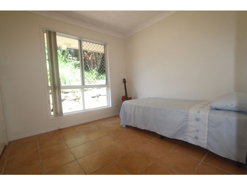 8 Edelsten Court, Carrara QLD 4211