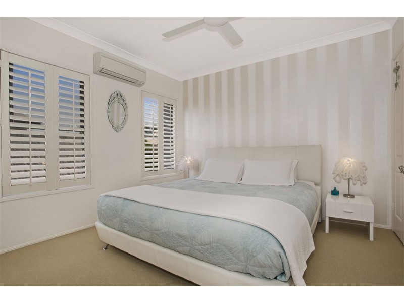 2/22 Arthur Street, Mermaid Beach QLD 4218