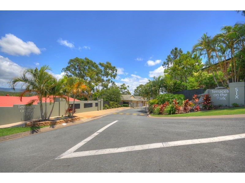 1024/6 Crestridge Crescent, Oxenford QLD 4210