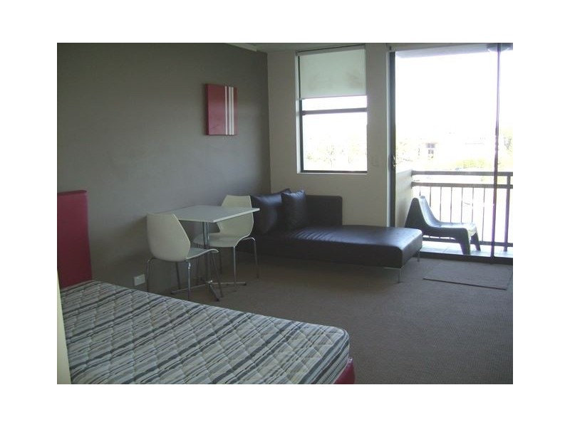 527/25 Lake Orr Drive, Robina QLD 4226