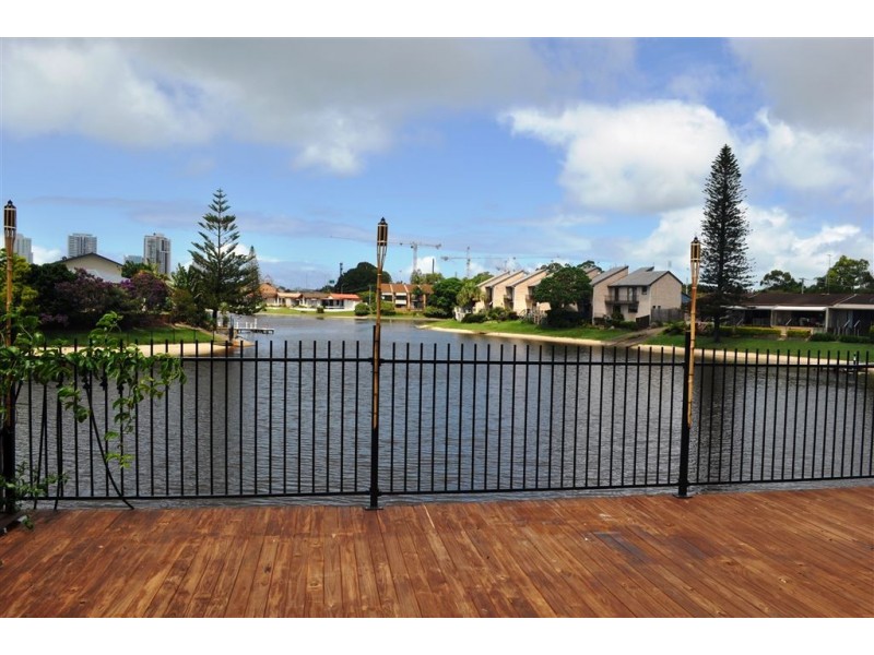 106 Clear Island Road, Broadbeach Waters QLD 4218