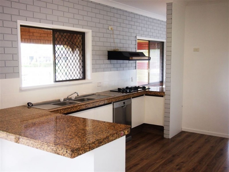 106 Clear Island Road, Broadbeach Waters QLD 4218