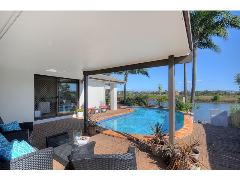 38 Thompson Street, Biggera Waters QLD 4216