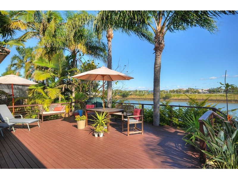 38 Thompson Street, Biggera Waters QLD 4216