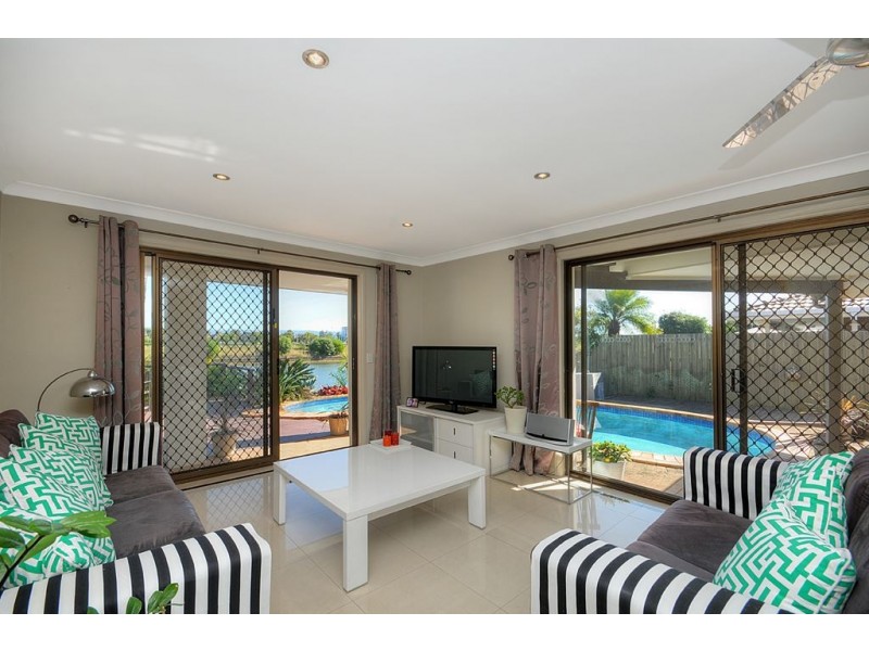 38 Thompson Street, Biggera Waters QLD 4216