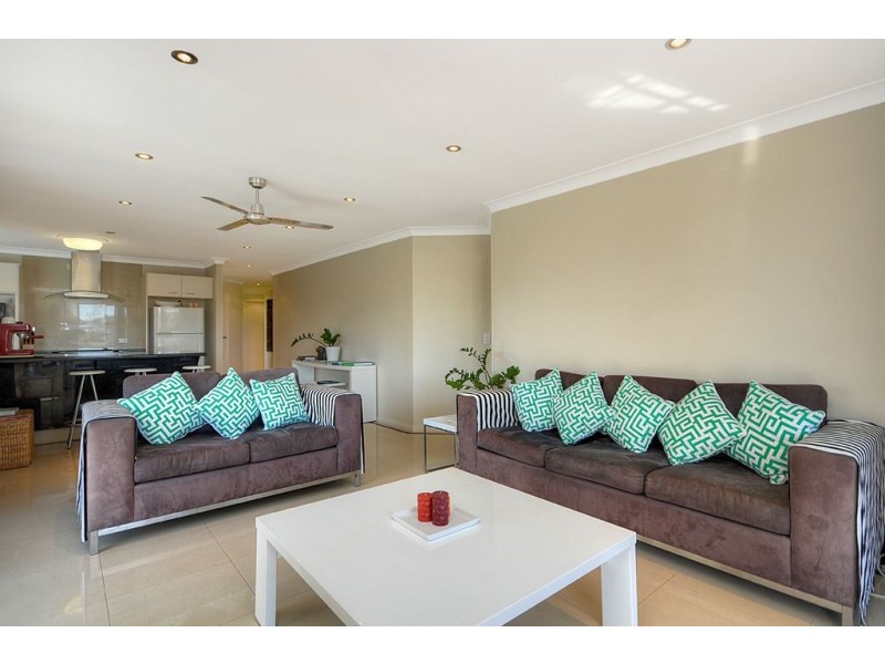 38 Thompson Street, Biggera Waters QLD 4216