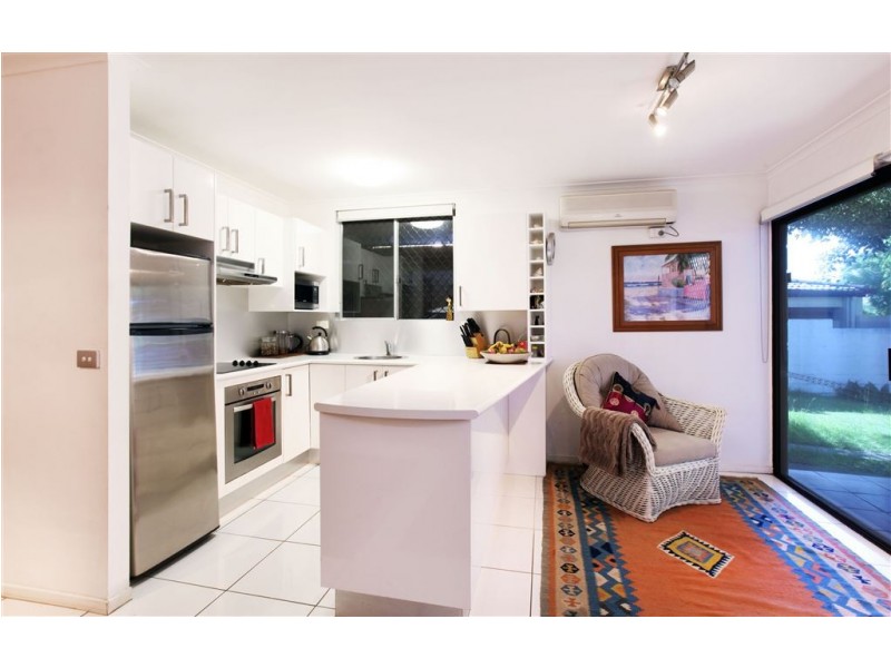 1/2 Carmel Court, Broadbeach Waters QLD 4218