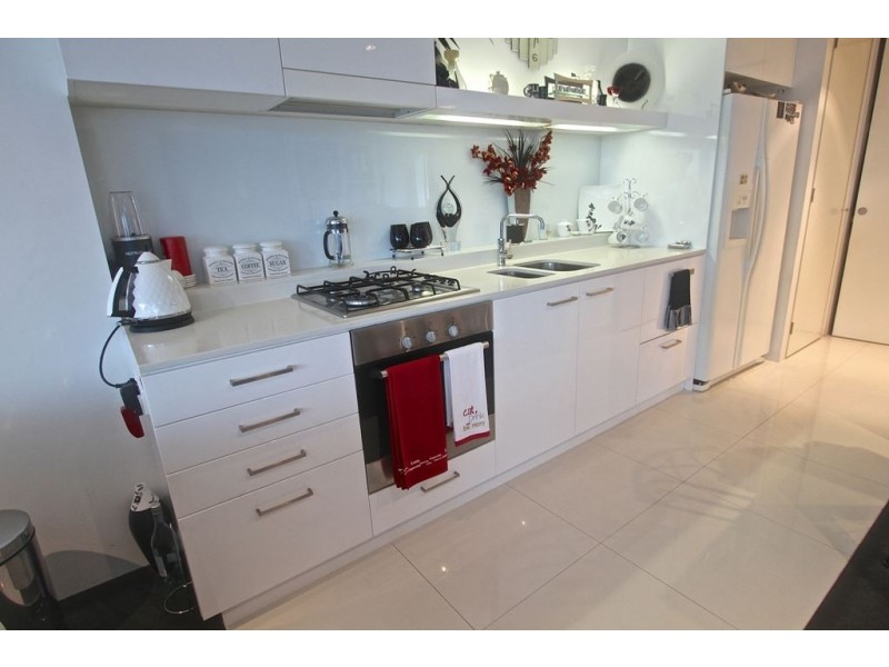 708/9 Hamilton Avenue, Surfers Paradise QLD 4217