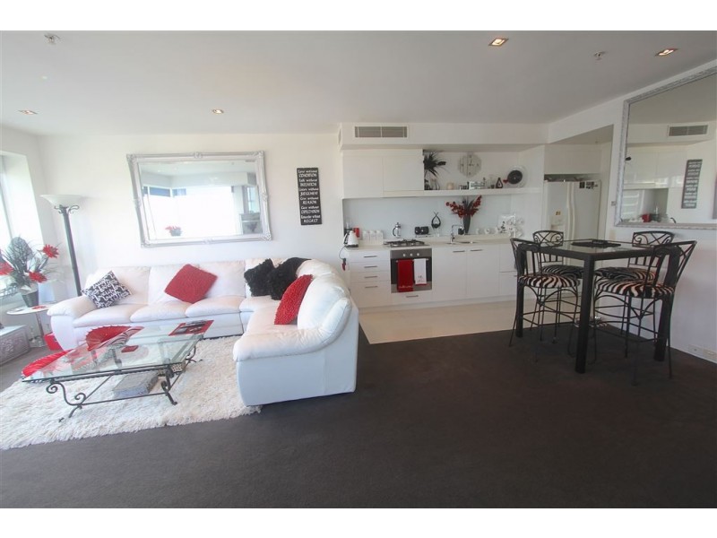 708/9 Hamilton Avenue, Surfers Paradise QLD 4217