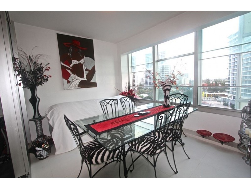 708/9 Hamilton Avenue, Surfers Paradise QLD 4217