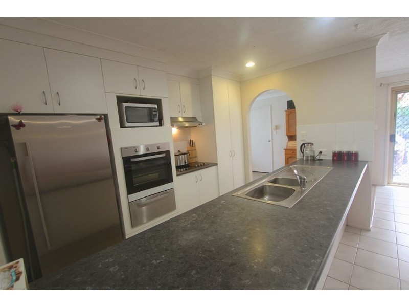 1 Bunbury Court, Elanora QLD 4221