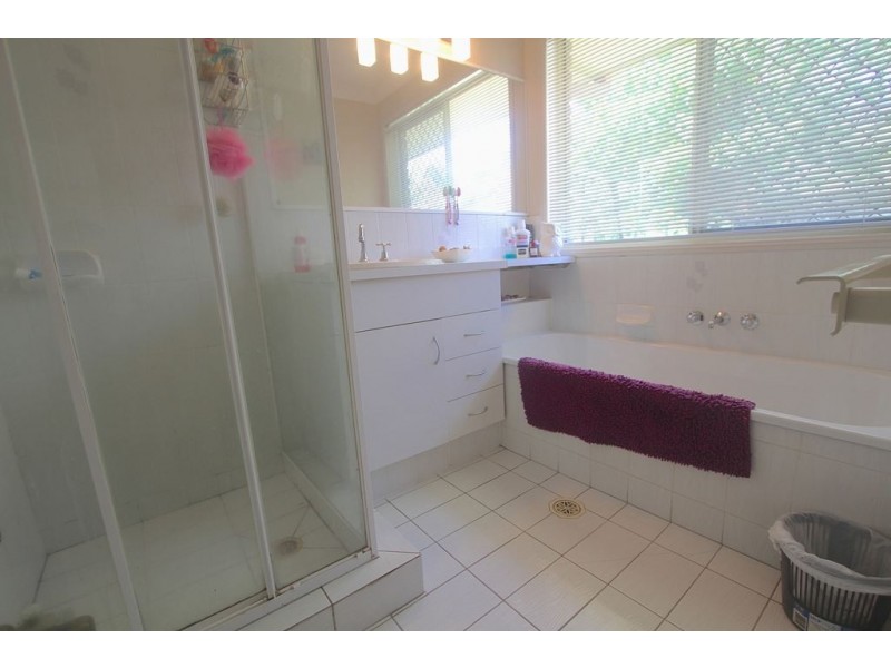 1 Bunbury Court, Elanora QLD 4221