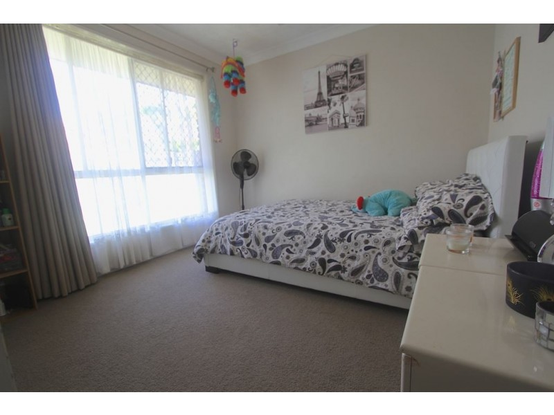 1 Bunbury Court, Elanora QLD 4221