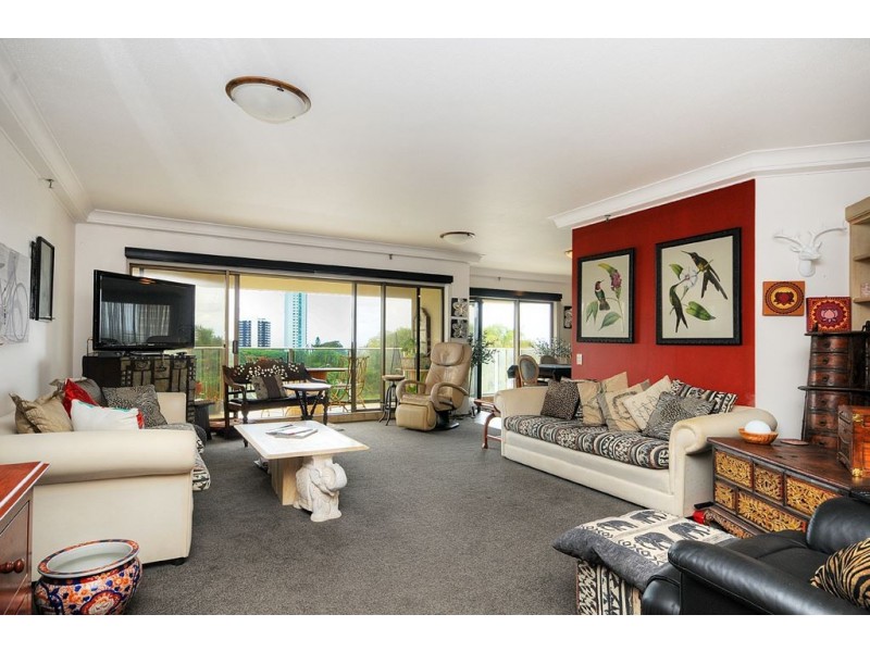 21/2 Admiralty Drive, Paradise Waters QLD 4217