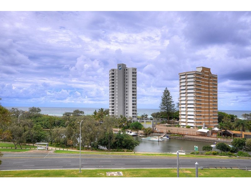 21/2 Admiralty Drive, Paradise Waters QLD 4217