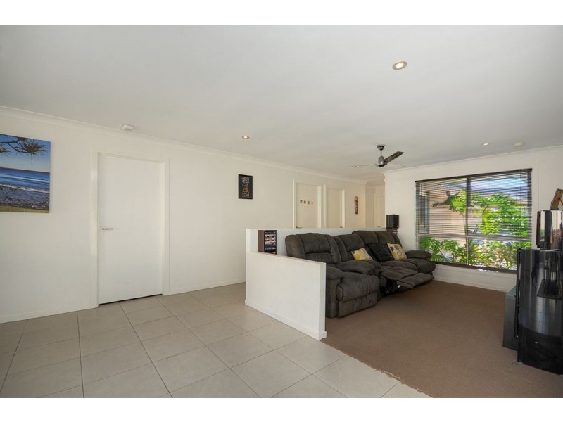 55 Montezuma Drive, Burleigh Waters QLD 4220