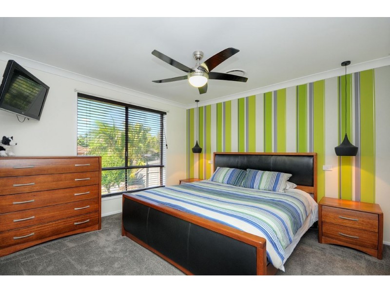 8 Lexington Drive, Worongary QLD 4213