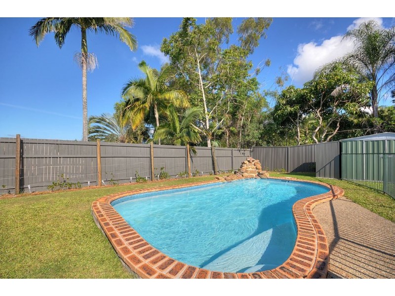 8 Lexington Drive, Worongary QLD 4213