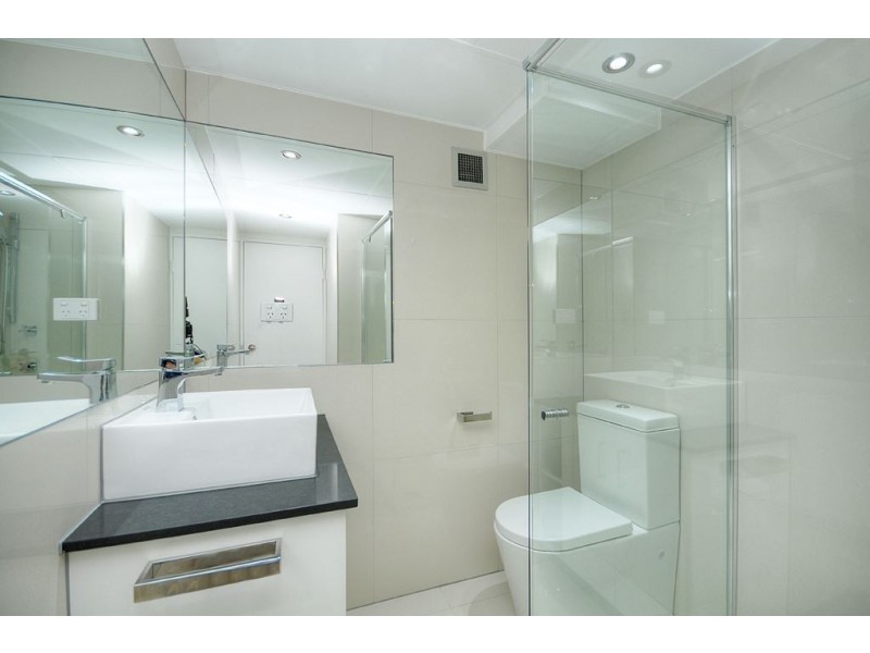 11/33 Thornton Street, Surfers Paradise QLD 4217